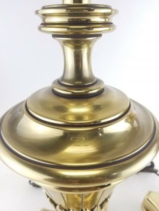 Pair Stiffel solid brass lamps table trophy Finial urn hollywood regency 3 Way 2
