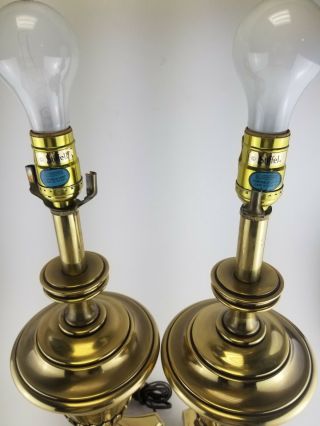 Pair Stiffel solid brass lamps table trophy Finial urn hollywood regency 3 Way 6