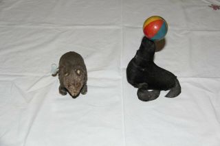 2 Vintage Japan Wind Up Tin Toys - Seal With Ball And Grizzly Bear - Modern Toys