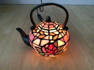 Vtg Tiffany style lamp tea pot kettle stained glass table lamp/night light 3