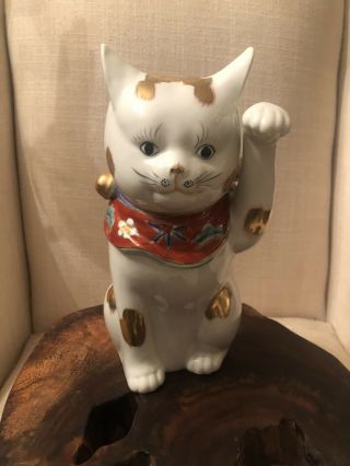 Vintage Kutani Maneki Neko Beckoning Cat Porcelain Good Luck Mascot 9.  5 
