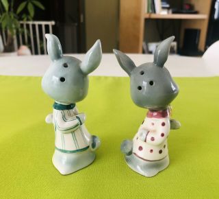 Vintage Enesco Bunny Rabbit Salt & Pepper Shakers Easter Anthropomorphic Japan 3