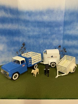 Vintage Tonka Farm Stake Truck With Horse Trailer And Sheep Trailer (refinished)
