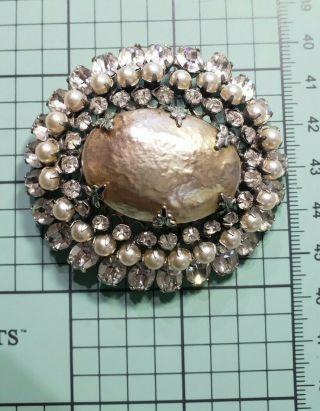 VTG SIGNED SCHREINER YORK LARGE FAUX MABE BAROQUE PEARL DIAMONTES BROOCH 6