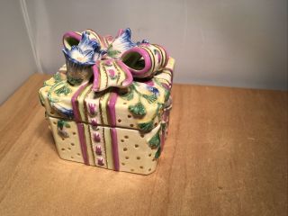Fitz And Floyd Ceramic Floral Trinket Box -