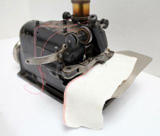 MERROW A - 3D Vintage 3 - Thread Overlock Serger Industrial Sewing Machine Head Only 2