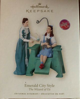 Hallmark Keepsake Wizard Of Oz Emerald City Style Ornament
