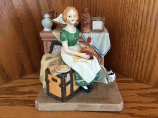 " Dreams In The Antique Shop " Norman Rockwell Museum Inc.  Figurine