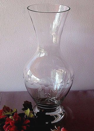 Flower Vase Clear Crystal Glass Etched Floral Vine Leaf Design 9.  75 " T Vintage