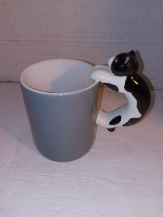Hallmark Vintage Coffee Mug Cup W/ Black & White Cat Handle 1989