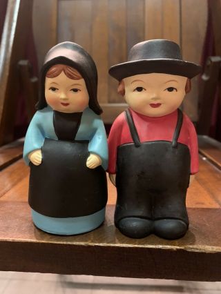 Vintage Hand - Painted Amish Boy And Girl Salt And Pepper Shakers