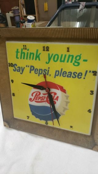 Lighted Pepsi Cola electric Clock - Think Young Say Pepsi Please - Vintage 1961 3