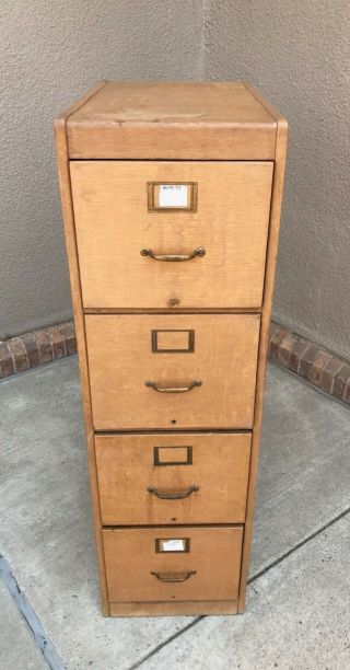 Vintage Early 20th Century Yawman and Erbe Mfg.  Oak 4 Drawer Filing Cabinet 2