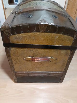 Antique Dome Trunk Chest Steamer Classic Victorian W/ Tray & Key Tin Pressings 4
