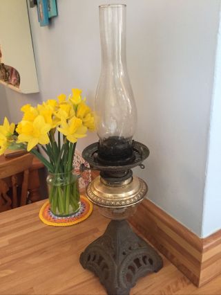 Antique Vintage Oil Lamp With Cast Iron Base Chimney Glass Tank Brass Fittings