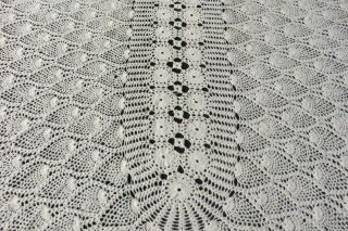 VINTAGE WHITE HAND CROCHET OVAL LACE TABLECLOTH 60 X 82 INCHES 2