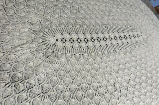 VINTAGE WHITE HAND CROCHET OVAL LACE TABLECLOTH 60 X 82 INCHES 3