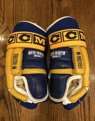 Vintage 1980s Buffalo Sabres CCM Supra Pro Hockey Gloves M - HG115S EUC 3