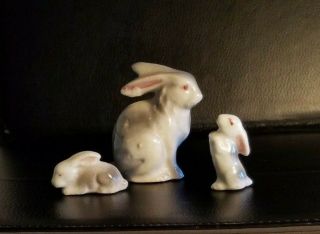 Vintage Set Of 3 Miniature Ceramic Porcelain Rabbits Occupied Japan