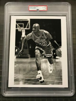 1992 Michael Jordan " Tongue Out " Sporting News Psa/dna Loa Type 1 Photo Bulls