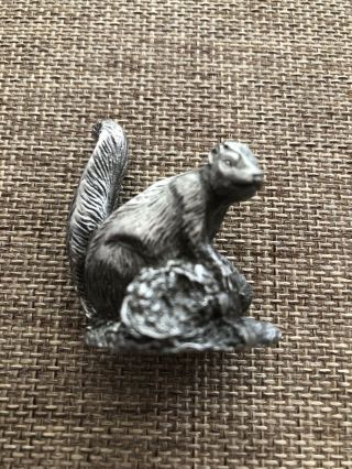 Solid Pewter By Jane Lunger The Skunk 1981 1.  5 " Figurine