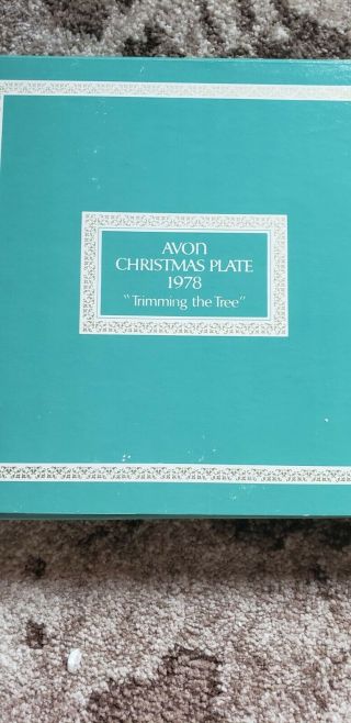 Avon Christmas Plate - 1978 Trimming the tree Wedgewood China 3