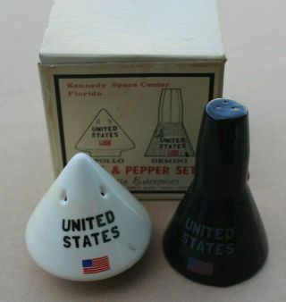 Vintage Nasa Kennedy Space Center Apollo Gemini Salt And Pepper Shakers
