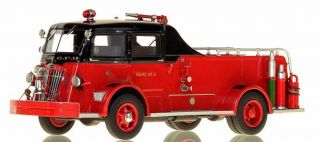 Chicago Fire Department 1952 Autocar Squad 2 1/50 Fire Replicas Fr057 - 2 Chitown