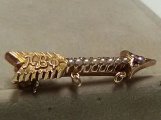 Vintage 10k Gold Pi Beta Phi Sorority Pin.  Pearl.  Stamped 1952.  Length 1 - 1/8 ".