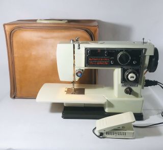 Vintage Dressmaker De Luxe Zig Zag Sewing Machine Model S - 9000 Works/ Timed A,