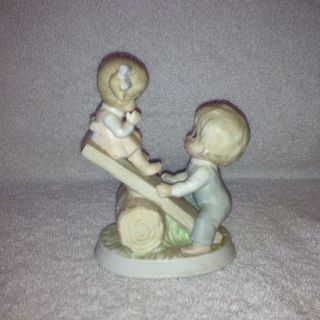 Homco 1406 Porcelain Figurine Boy Girl On Log Teeter Totter See Saw -