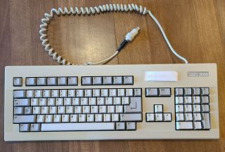 Commodore Amiga 2000,  3000 Keyboard - Vintage - Does Not Work -