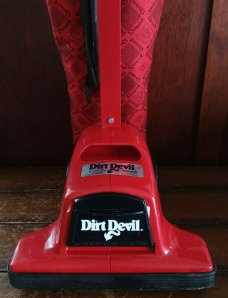 Vtg Royal Dirt Devil 712 Broom Vac Lightweight Camper Vacuum Cleaner -