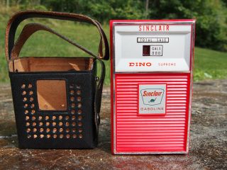 Vintage Sinclair Gasoline Dino Transistor Radio GasPump w/Original Box & Battery 2