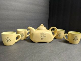 Vintage Cermic Tea Pot Set Includes 4 Cups Tea Pot With Lid