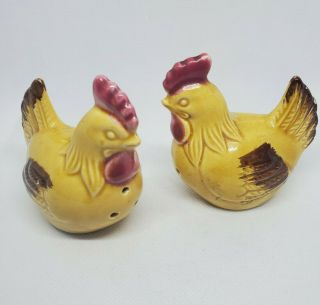 Vintage Japan Rooster Chicken Hen Salt And Pepper Shaker Set