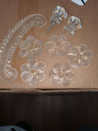 Vintage Glass Drawer/cabinet Pull Knobs And Daisy Pattern Glass Age Unknown