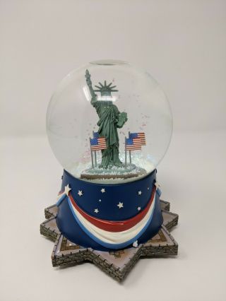 Hallmark Patriotic Musical Snowglobe Star Spangled Banner Statue Of Liberty