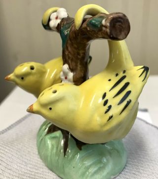 Vintage Hanging Yellow Birds On Tree Salt & Pepper Shakers Made In Japan 2