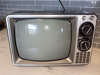 Vintage 1978 Rca Tv 12” Portable Crt Tv Black And White Ac 125w Retro