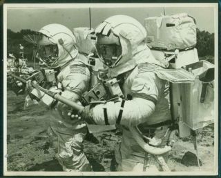 Nasa,  8x10 Photo,  Apollo 17,  Schmidt & Cernan Training,  1972 - 8 - 28,  72 - H - 1229