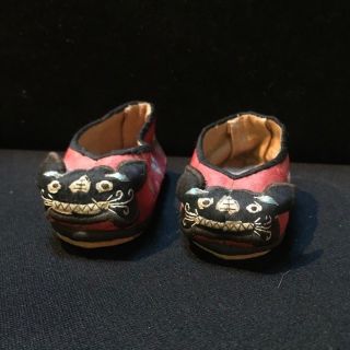 19th Century Antique Chinese Silk Embroidered Children Shoes/slippers
