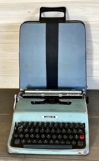Olivetti Lettera 32 Typewriter Green Vintage Italian W/ Carrying Case