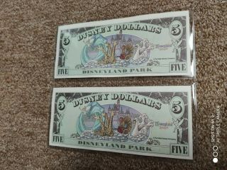 Disney Dollars 2000 A Series Close ' s Goofy Five $5 Dollar Bills 2x 2