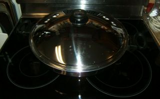 Large Vintage.  Amway Queen Cookware 15”wok Stainless Steel Multi - Ply Vented Lid