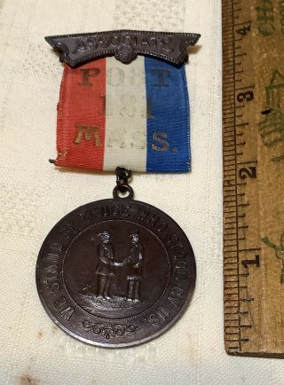 G.  A.  R.  Associate Member Post 121 Mass.  Ribbon Medal Badge Grand Army