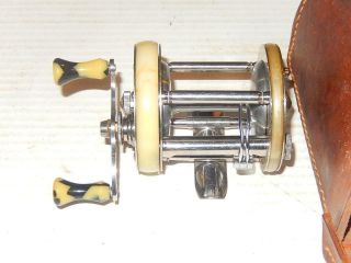 Vintage Shakespeare President No.  1970 Model Hd Casting Reel With Leather Case
