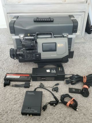 Vintage Panasonic S - Vhs Reporter Ag - 450 Analog Camcorder With Hard Case