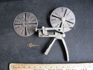 Vintage Curtis Hand Auto Key Cutter - Model 14 Clipper W 2 Wheels & Carriage