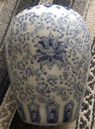 Chinese Yuan Dynasty Blue And White Porcelain Flower Vase Made In China Jar